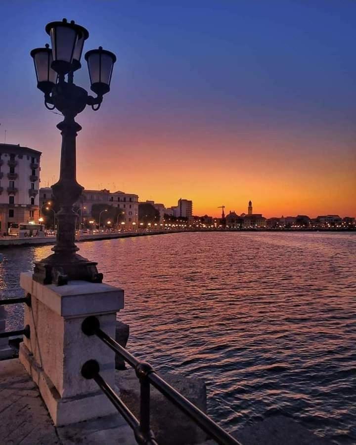 Domus13-With Private Parking Apartman Bari Kültér fotó