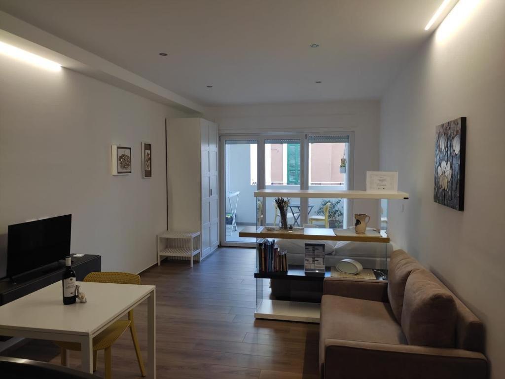 Domus13-With Private Parking Apartman Bari Kültér fotó