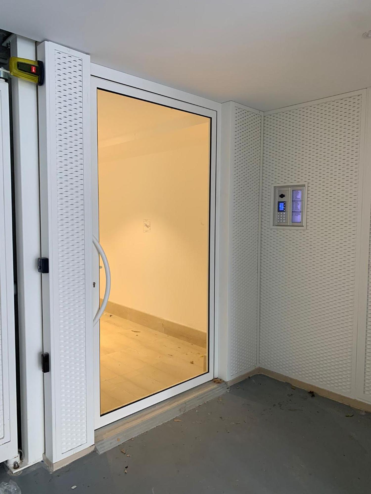 Domus13-With Private Parking Apartman Bari Kültér fotó
