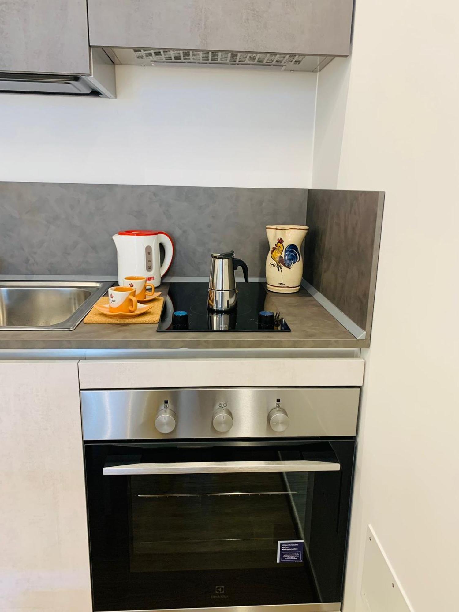 Domus13-With Private Parking Apartman Bari Kültér fotó